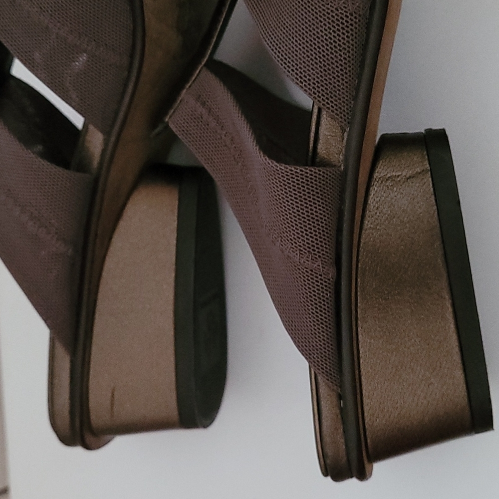 Donald J. Pliner Vintage 'Darya' sandal 7 - Picture 9 of 13